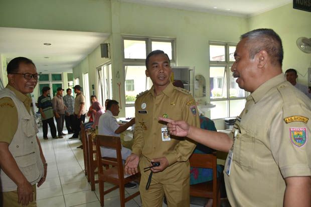 Bupati Batang Perintahkan...