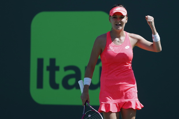 Ditantang Azarenka,...