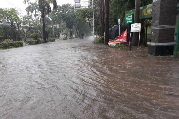 Banjir Akibat Hujan...