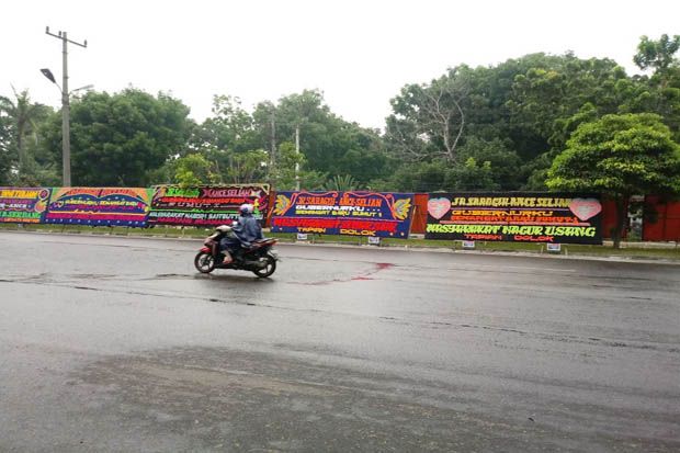 Jelang Putusan PTUN,...