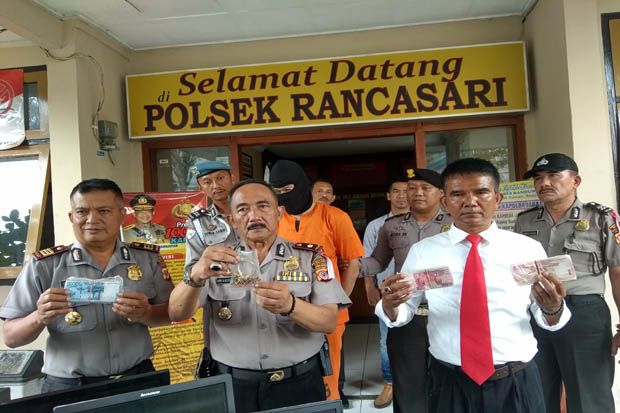 Pencuri Rumah Kosong...