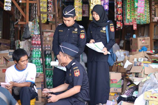 Tekan Peredaran Rokok...
