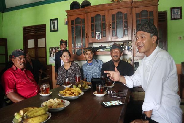 Simbolisasi Blangkon...