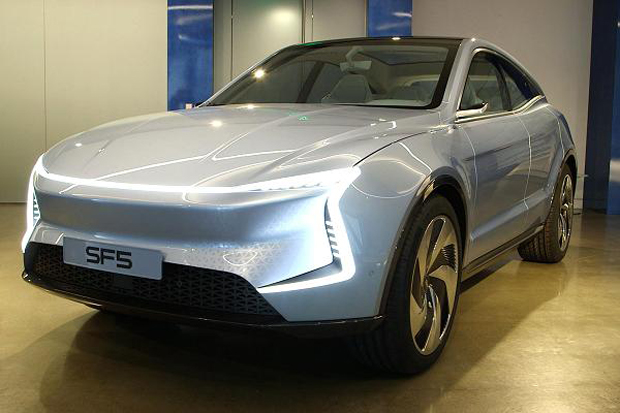 SF5 Mobil Crossover...
