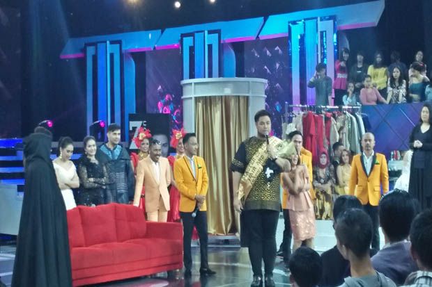 Ivan Gunawan Minta Ayu...
