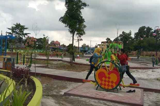 Pemkab Kobar Minta Perusahaan...