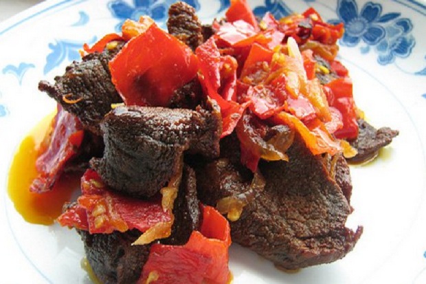 Yuk, Nikmati Makan Siang...