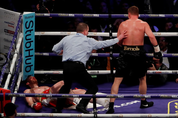 Povetkin Masih Sandang...
