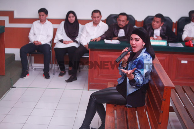 Jadi Saksi, Syahrini...