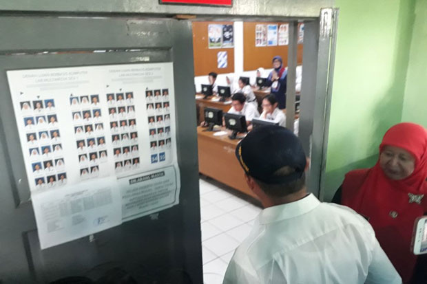 UNBK di SMKN 6 Jakarta,...