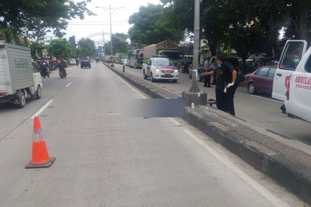 Tabrak Tiang Penerangan...