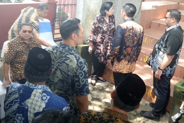 SBY Ajak AHY Lawatan...