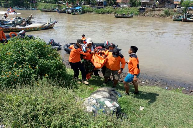 Nelayan Tewas Tergulung...