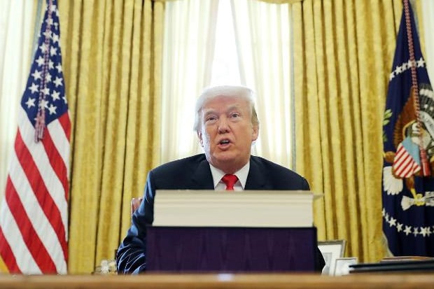 Trump Kerahkan Militer...
