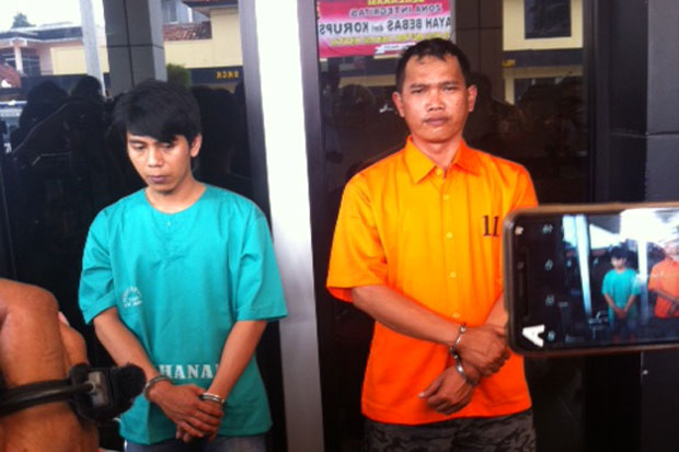 7 Orang Tewas Tenggak...