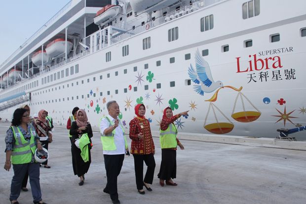 Bawa 600 Wisman, Kapal...