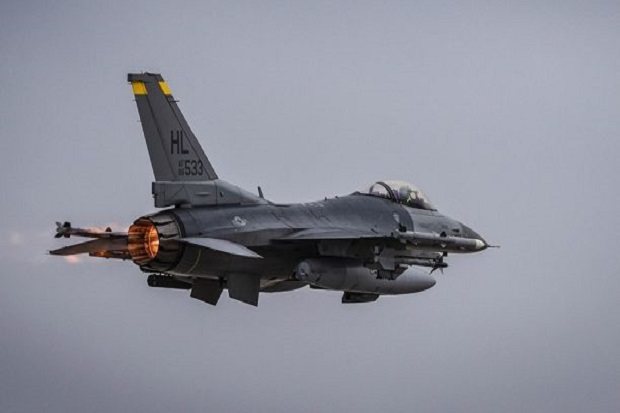 Jet F-16 AS Jatuh usai...