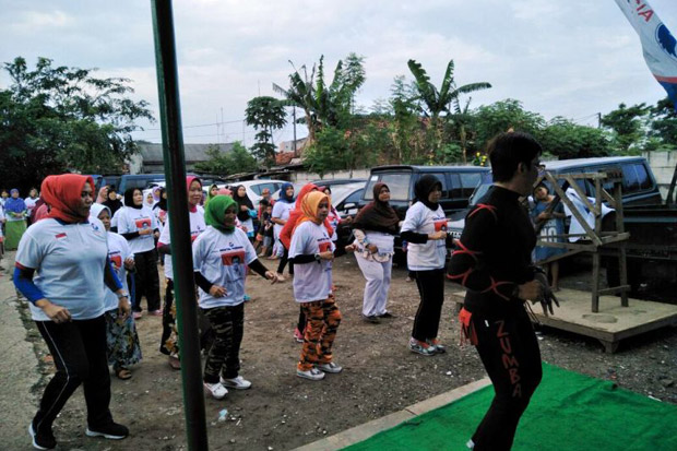 Dekat Diri ke Masyarakat,...