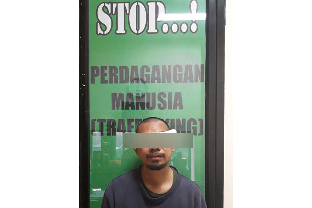 Tiga Wanita Cantik Dijual...