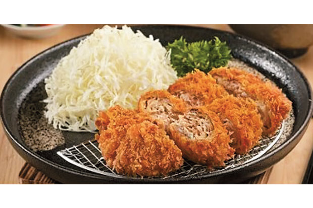 Menikmati Katsu Berlapis...