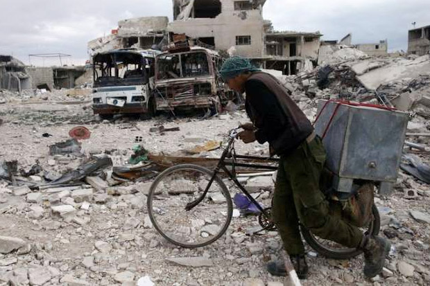 Rezim Assad Gempur Basis...