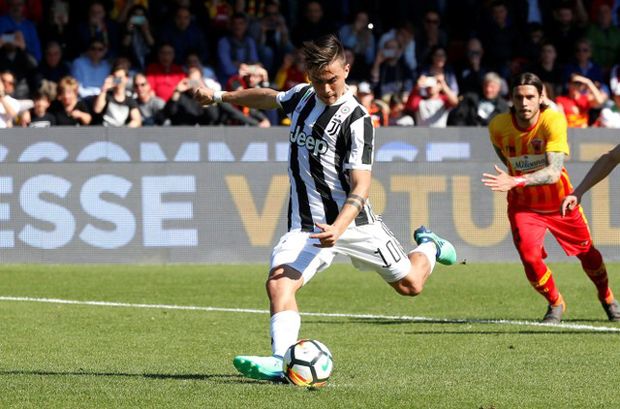 Hat-trick Dybala Warnai...