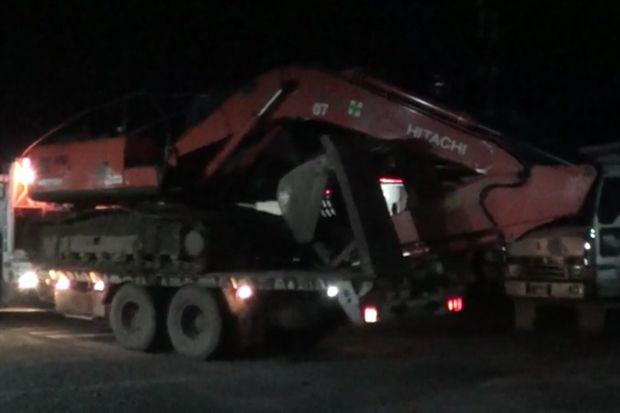 Polisi Sita 10 Truk...