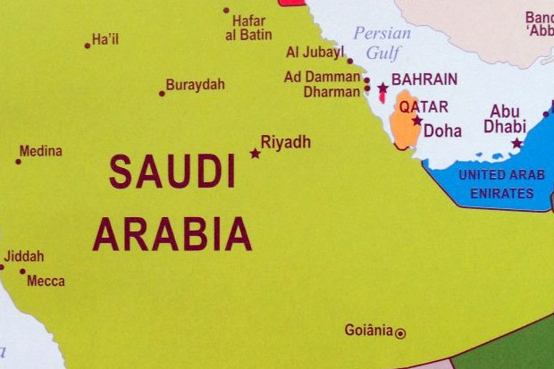 Saudi Bangun Kanal,...