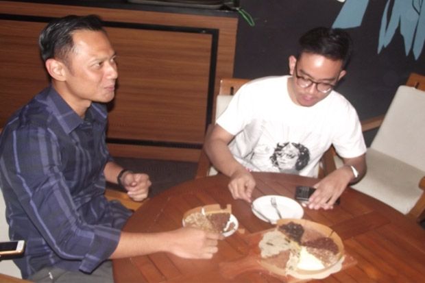 Makan Markobar, AHY...
