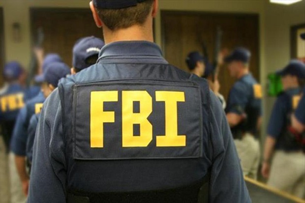 FBI Geledah Kantor Pengacara...
