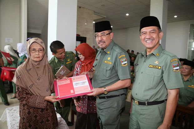 Suap Bandung Barat,...