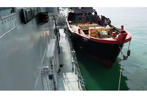 TNI Tangkap Kapal Penyelundup...