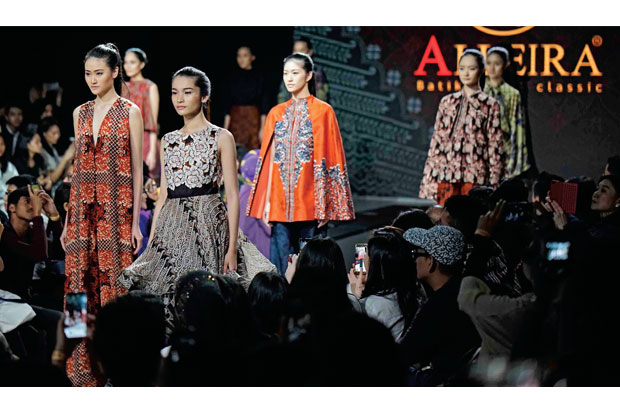 Alleira Gandeng Model...