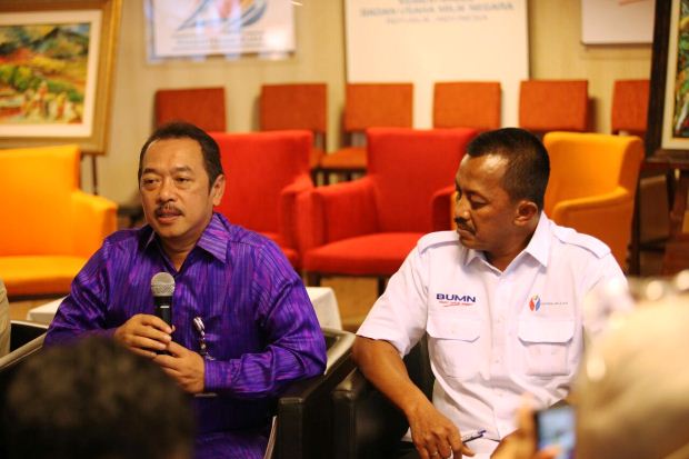 Pengalihan Saham Diteken,...