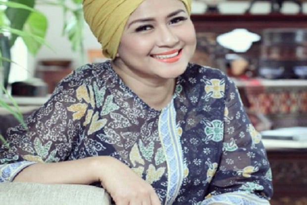Ria Irawan Ubah Pola...