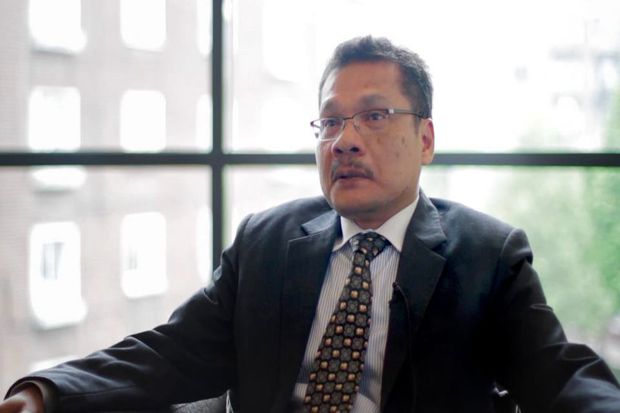 Ikhtiar Pemerintah Melepaskan...