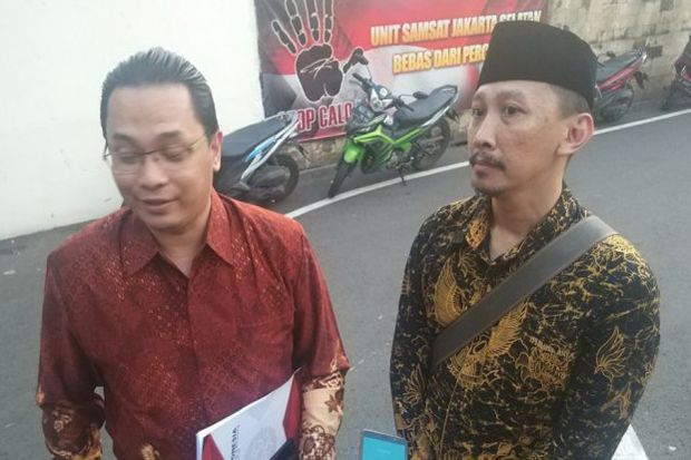 Laporkan Rocky Gerung,...