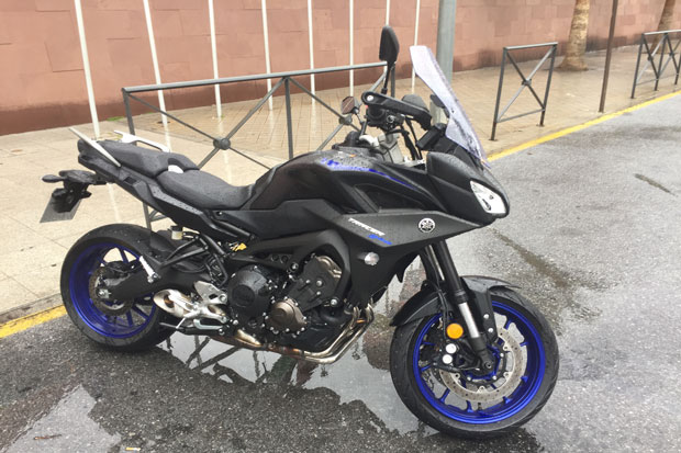 Yamaha Resmi Hadirkan...