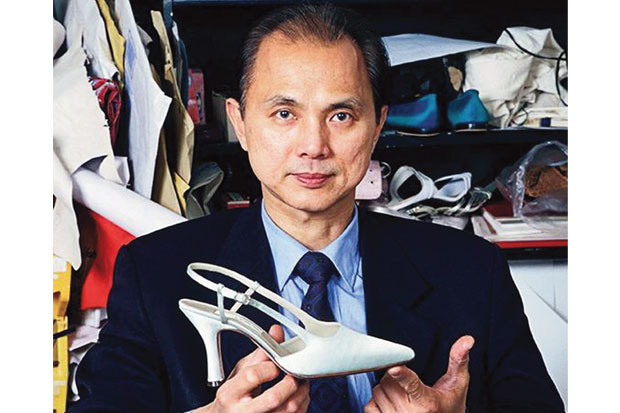 Jimmy Choo Upaya untuk...