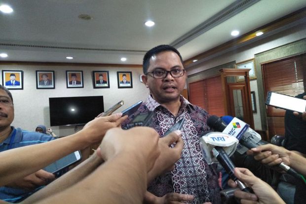 Baliho Capres-Cawapres...