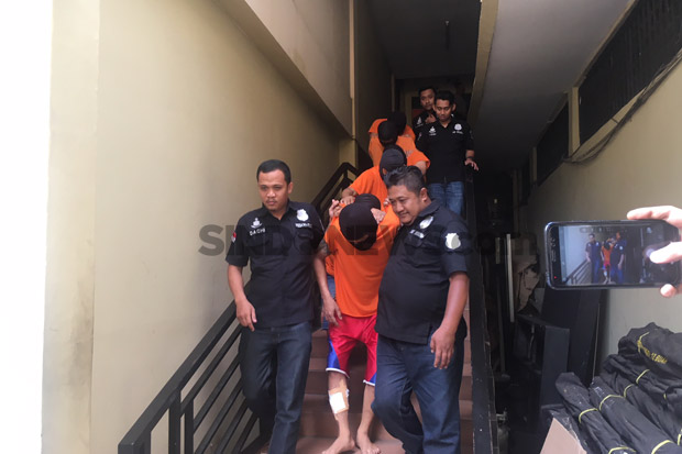 Pelaku Pengganjal ATM...