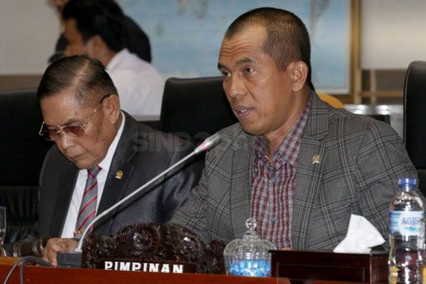 DPR Munculkan Opsi Blokir...