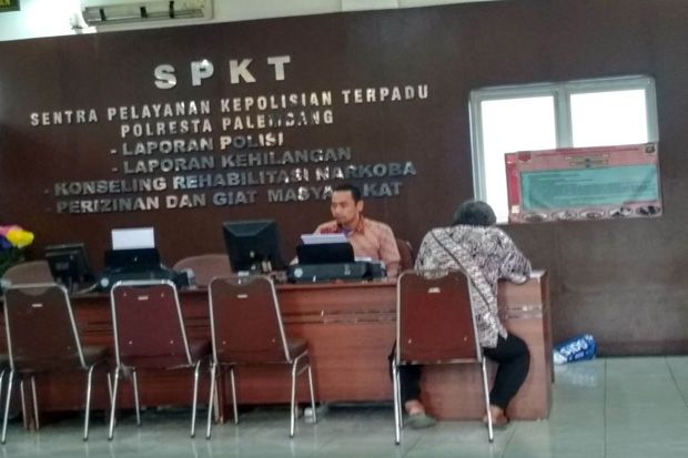 Ditelpon Orang Misterius,...