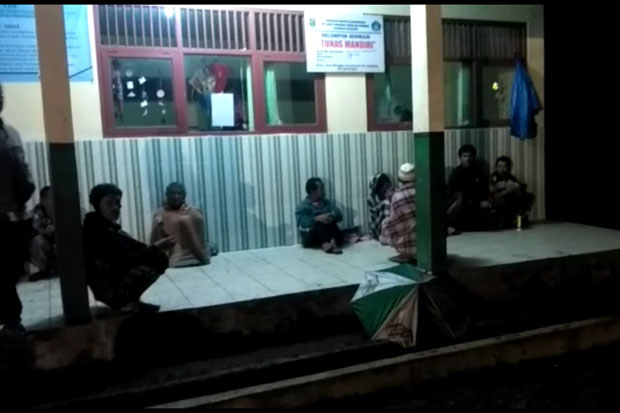 Terjadi Gempa Susulan,...