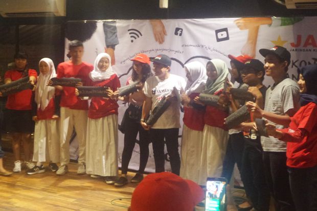 Jokowi Dinilai Banyak...