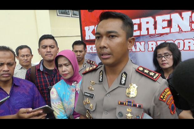Guru Penampar Siswa...