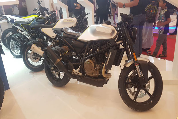 Husqvarna Pajang Motor...