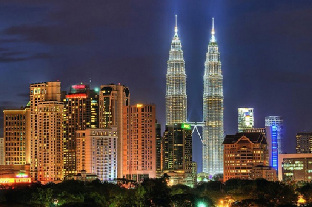 Liburan ke Malaysia,...