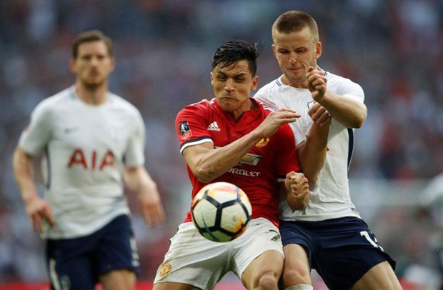 Manchester United Rebut...