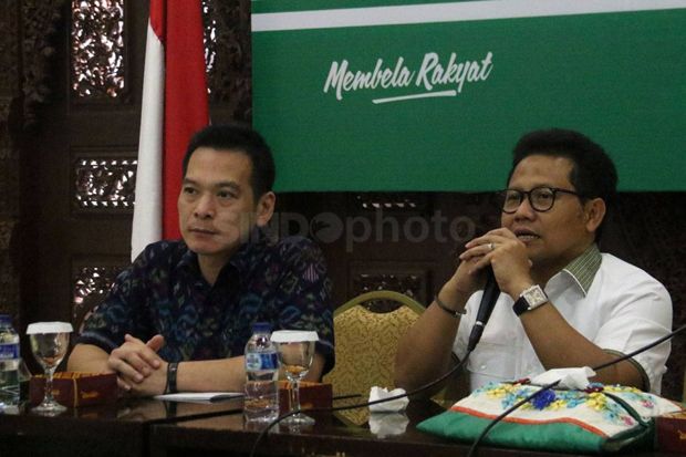 Jokowi Unggul di Survei,...
